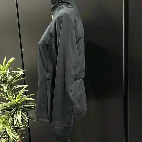 Fabletics Jacket,Hip pockets,thumb holes,hidden mesh back w/media pocket - Picture 4 of 15